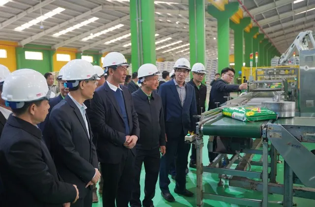 Lễ ra quân đầu năm tại Nhà máy dinh dưỡng cây trồng Tiến Nông Bỉm Sơn, thuộc Công ty CP Công Nông nghiệp Tiến Nông.