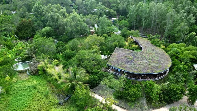 Một góc Khu du lịch Làng Nhỏ.