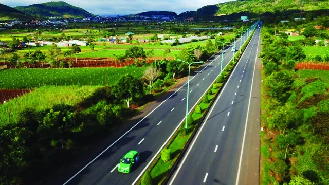 Cao tốc Liên Khương - Đà Lạt. Ảnh: Lê Toàn.