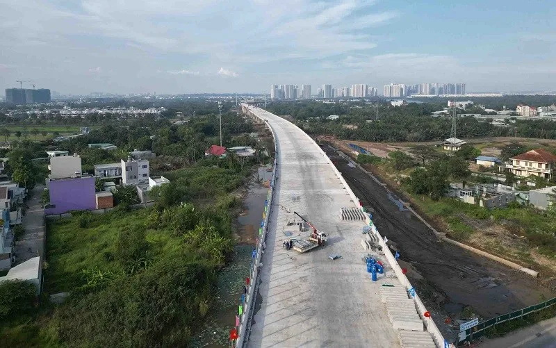 Đến thời điểm hiện nay, tổng giá trị sản lượng thi công của các gói thầu dự án Vành đai 3 đã đạt khoảng 76%. Ảnh: Lê Toàn 