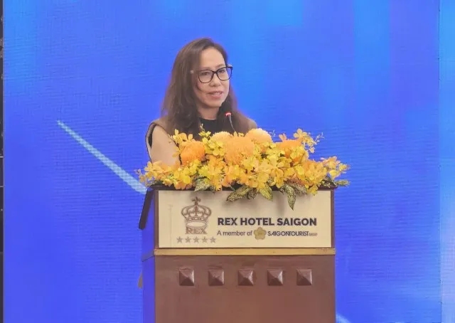 Bà Tô Thị Tường Lan, Phó tổng Thư ký Vasep chia sẻ tại diễn đàn.
