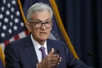 Fed trì hoãn hạ lãi suất do lo ngại động thái về thuế quan