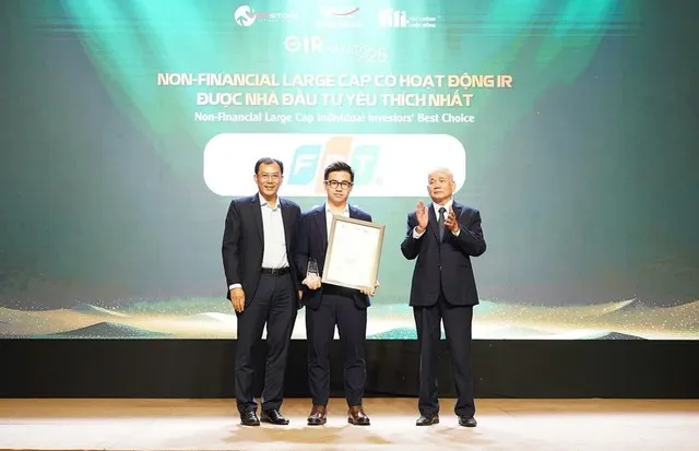 FPT được vinh danh Top 3 Doanh nghiệp nhóm vốn hóa lớn lĩnh vực phi tài chính có hoạt động IR được nhà đầu tư yêu thích nhất.