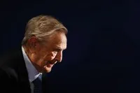 George Soros đã mua cổ phiếu liên quan đến vụ sụp đổ của Archegos
