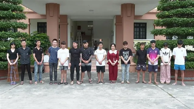 Các đối tượng trong đường dây giả danh nhân viên ngân hàng, cho vay lãi suất ưu đãi.