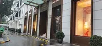 Hà Nội ngày càng nhận được sự quan tâm của các thương hiệu hàng xa xỉ. Ảnh: Bình Minh.