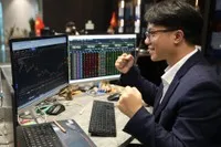 Giảm bớt sự bất định thuế quan, chuyên gia dự báo VN-Index 2025 có thể lên 1.500