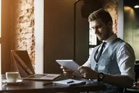 Giao dịch chứng khoán khối ngoại ngày 17/11: Bán ròng gần 1.000 tỷ đồng