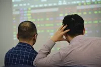 Giao dịch chứng khoán sáng 17/12: Thị trường rung lắc, cổ phiếu năng lượng khởi sắc