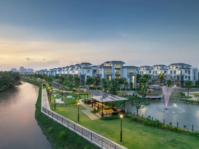 Với mật độ xây dựng chỉ 23,3%, Gladia by the Waters dành phần lớn không gian cho cây xanh, mặt nước. Về nhà là khoảng lặng thư thái giữa thiên nhiên ngay trong lòng đô thị. Hình thực tế