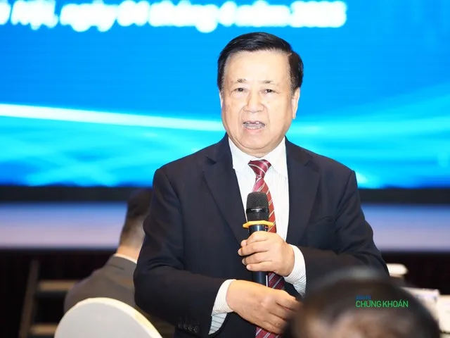 PSG. TS. Nguyễn Văn Việt phát biểu tại Tọa đàm chiều 4/4 (Ảnh: M.Minh)