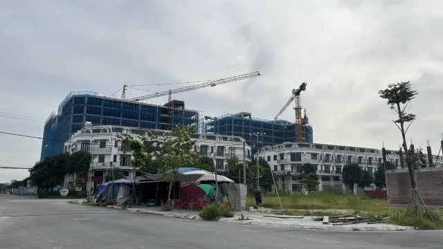 Lượng cư dân từ khu nhà ở xã hội được kỳ vọng sẽ giúp hoạt động thương mại tại dãy shophouse trở nên sôi động hơn.