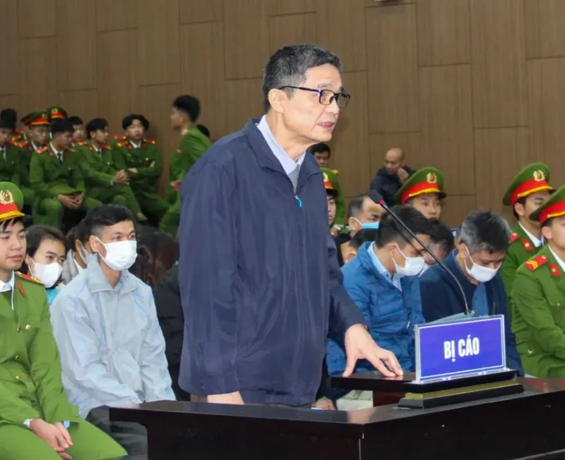 Bị cáo Nguyễn Thanh Phong, cựu Cục trưởng Cục An toàn thực phẩm Bộ Y tế.