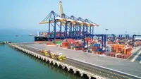 Hải Phòng đang từng bước trở thành đầu tàu giao thương quốc tế, với hệ thống cảng biển trong top 30 cảng container hiệu quả nhất thế giới (Ảnh: Đàm Thanh)
