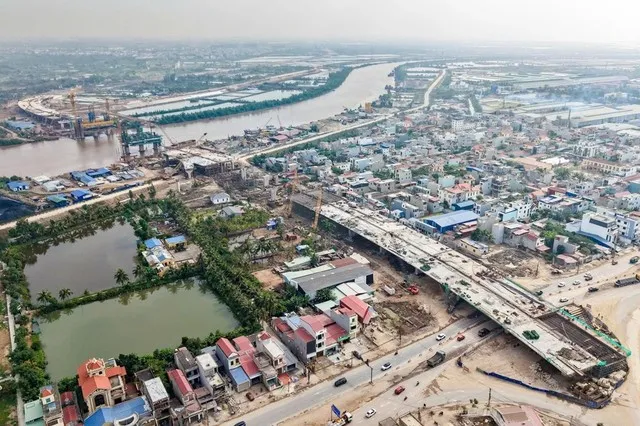 Dự án đầu tư xây dựng vành đai 2 đoạn tuyến Tân Vũ - Hưng Đạo - đường Bùi Viện đoạn qua sông Lạch Tray. Được khởi công ngày 11/3/2025, dự án có tổng mức đầu tư 7.020 tỷ đồng, dự kiến hoàn thành năm 2027