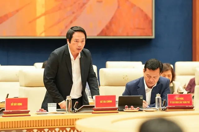Lãnh đạo Sở Tài chính Hải Phòng báo cáo tại cuộc họp
