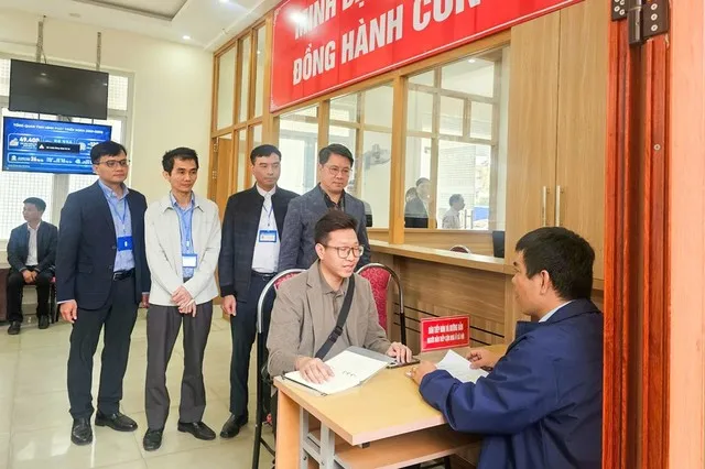 Cán bộ Sở Xây dựng Hải Phòng giải đáp, hướng dẫn về hồ sơ, trình tự thực hiện chính sách nhà ở xã hội