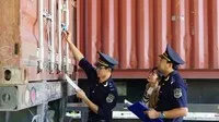 Hoạt động nghiệp vụ hải quan.