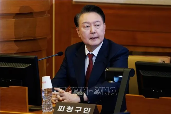 Cựu Tổng thống Yoon Suk Yeol tại Tòa án Hiến pháp ở thủ đô Seoul, Hàn Quốc, ngày 23/1/2025. Ảnh tư liệu: THX/TTXVN