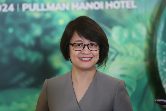 Bà Trần Ngọc Ánh, Giám đốc Ngoại vụ cấp cao tại Heineken Việt Nam cho biết hướng đến Net Zero, Heineken Việt Nam theo đuổi tham vọng đạt phát thải ròng bằng 0 trong sản xuất vào năm 2030, và phát thải ròng bằng 0 trên toàn bộ chuỗi giá trị vào năm 2040. Ảnh Dũng Minh.