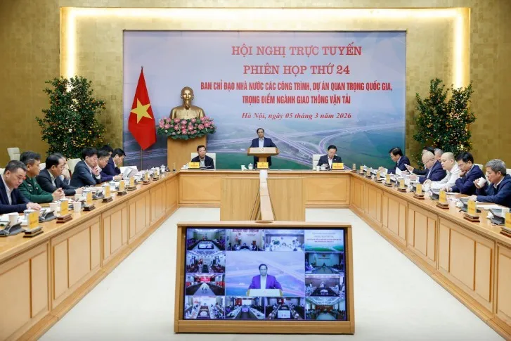 Thủ tướng Chính phủ Phạm Minh Chính chủ trì phiên họp. Ảnh: VGP.