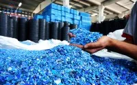 Khoảng cách giữa thiết kế chính sách và thực tế thị trường tái chế tại Việt Nam vẫn khá rõ rệt, trong khi năng lực giám sát và hệ thống dữ liệu phục vụ minh bạch hóa việc thực hiện EPR vẫn đang trong quá trình hoàn thiện.