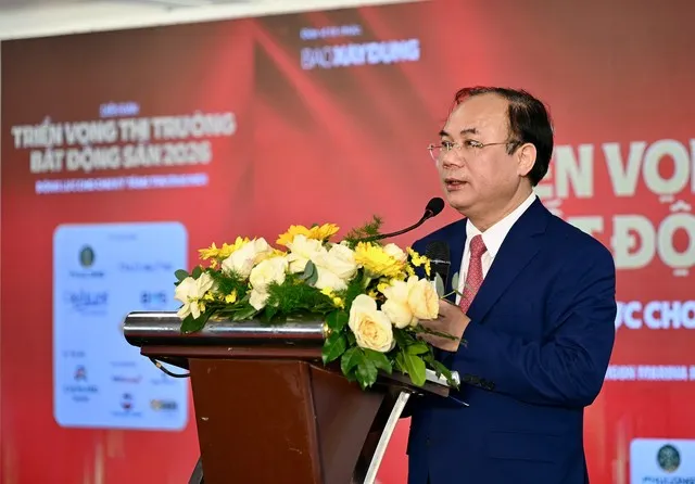 Ông Nguyễn Văn Sinh, Thứ trưởng Bộ Xây dựng phát biểu tại diễn đàn.