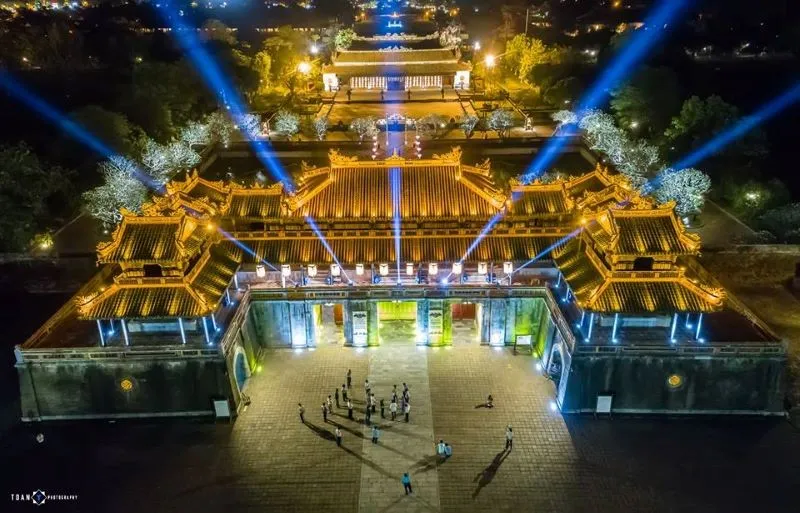Thu hút khách du lịch tham quan Đại nội về đêm là một trong những giải pháp tăng nguồn thu ngân sách của Huế