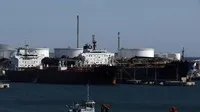 Iran có nguy cơ ngừng sản xuất dầu trong vòng vài tuần nếu Mỹ phong toả eo biển thành công