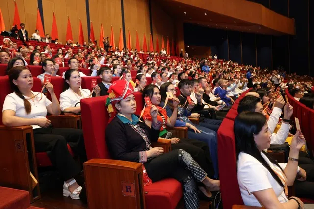 Đại hội đã thông qua Chương trình và Quy chế làm việc của Đại hội.