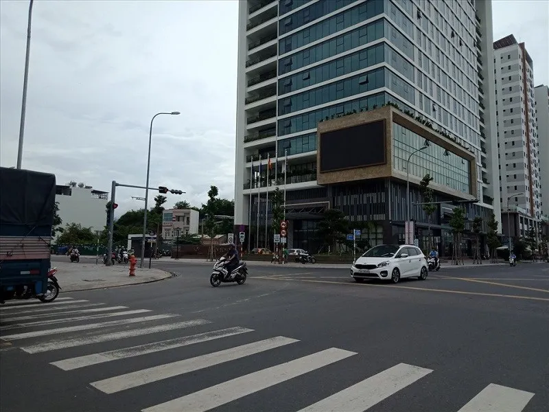Dự án BT đường số 4 (đoạn từ đường số 6 đến số 23) tại Nha Trang, tỉnh Khánh Hòa đã hoàn thành và đưa vào sử dụng từ lâu nhưng nhà đầu tư thực hiện dự án vẫn chưa được hoàn vốn. Ảnh: Linh Đan 