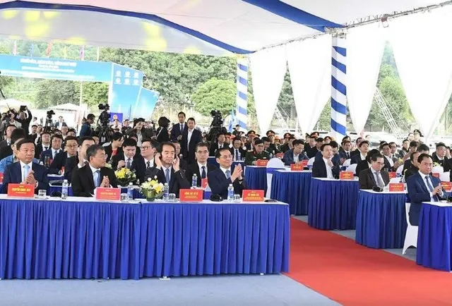 Phó Thủ tướng Bùi Thanh Sơn dự Lễ khởi công ga Dự án thành phần 1 thuộc Dự án đầu tư xây dựng tuyến đường sắt Lào Cai - Hà Nội - Hải Phòng tại tỉnh Lào Cai - Ảnh: VGP.