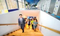 ACB luôn đặt yếu tố con người lên hàng đầu trong chiến lược phát triển.