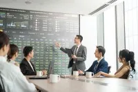 Cạnh tranh về chất lượng dịch vụ trong ngành chứng khoán đang giúp khách hàng tối ưu chi phí vốn, lợi nhuận