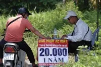 Có nhiều đề xuất bỏ bắt buộc mua bảo hiểm xe máy