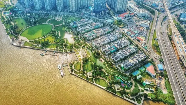 Nhiều khu đô thị khang trang, hiện đại được xây dựng làm thay đổi bộ mặt đô thị Việt Nam.