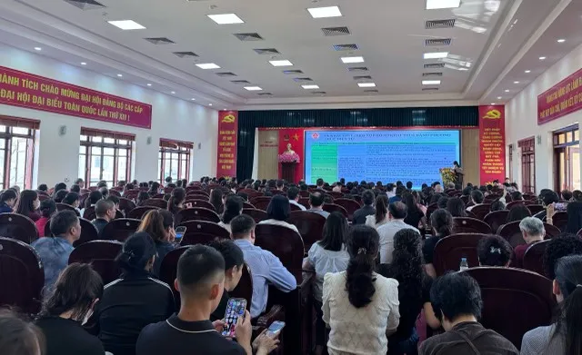 Đông đảo hộ, cá nhân kinh doanh trên địa bàn tới tham gia hội nghị.