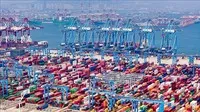Quang cảnh cảng hàng hóa ở Thanh Đảo, tỉnh Sơn Đông, Trung Quốc ngày 3/7/2024. (Ảnh: THX/TTXVN)