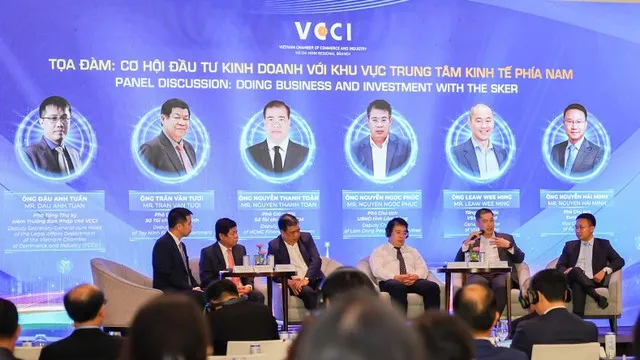 Lãnh đạo địa phương, tổ chức, doanh nghiệp chia sẻ tại Diễn đàn “Đầu tư - Kinh doanh vùng trung tâm kinh tế phía Nam”.