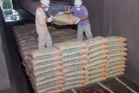 Hàng chục nhà sản xuất xi măng trong nước tăng giá bán sản phẩm thêm 100.000 đồng/tấn từ 18/11/2025.