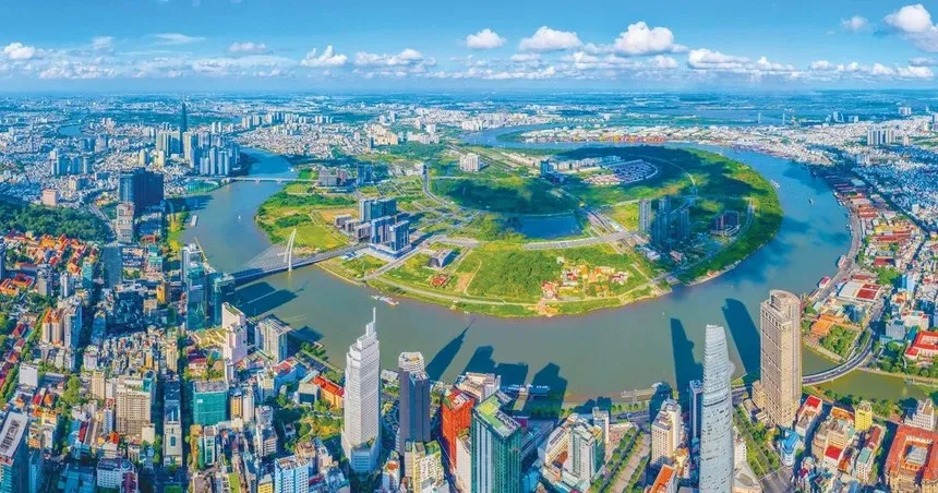 Loạt dự án hạ tầng chiến lược, thúc đẩy liên kết vùng và mở rộng không gian đô thị sẽ được TP.HCM triển khai từ năm 2026. Ảnh: Đông Giang
