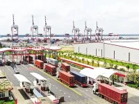 Lùi một để doanh nghiệp được hai
