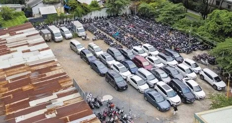 Khu đất vàng đang làm bãi giữ xe
