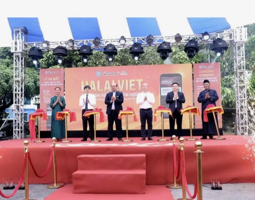 Ông Nguyễn Văn Hội, Viện trưởng Viện Nghiên cứu Chiến lược, Chính sách Công thương tại lễ khai trương HalalViet. 