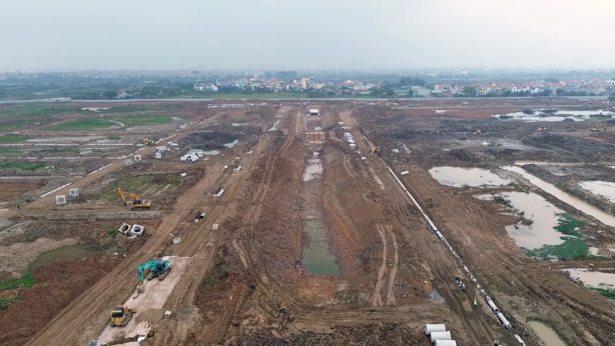 Theo báo cáo đánh giá tác động môi trường (ĐTM), khu đô thị này dự kiến hoàn thành thi công vào tháng 6/2030 và vận hành từ đầu năm 2031. Theo quy hoạch, dự án gồm các sản phẩm chung cư, biệt thự, nhà liền kề, văn phòng, khách sạn, thương mại dịch vụ...
