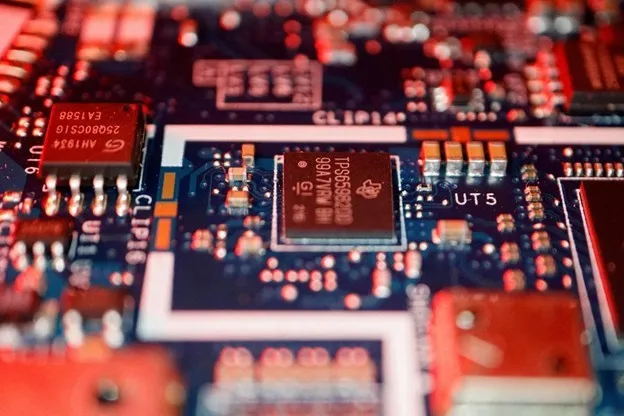 Mỹ dỡ bỏ lệnh hạn chế xuất khẩu phần mềm thiết kế chip sang Trung Quốc