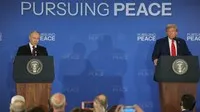 Tổng thống Mỹ Donald Trump (phải) và Tổng thống Nga Vladimir Putin trong cuộc họp báo chung tại Căn cứ Elmendorf-Richardson ở Anchorage, bang Alaska (Mỹ) ngày 15/8/2025. Ảnh: THX/TTXVN