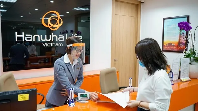 Hanwha Life Việt Nam luôn nỗ lực chi trả quyền lợi bảo hiểm nhanh chóng, minh chứng sự tận tâm và luôn đồng hành cùng khách hàng.