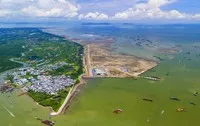 Nhiều dự án, công trình quy mô lớn đã được khởi công trong năm 2025 góp phần mở rộng không gian phát triển đô thị, gia tăng quy mô đầu tư và tạo động lực thúc đẩy tăng trưởng kinh tế TP.HCM. Ảnh: Lê Toàn.