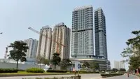 Tây Hồ Tây đang là nơi "tụ họp" của nhiều dự án văn phòng, bán lẻ lớn. Ảnh: Bình Minh.